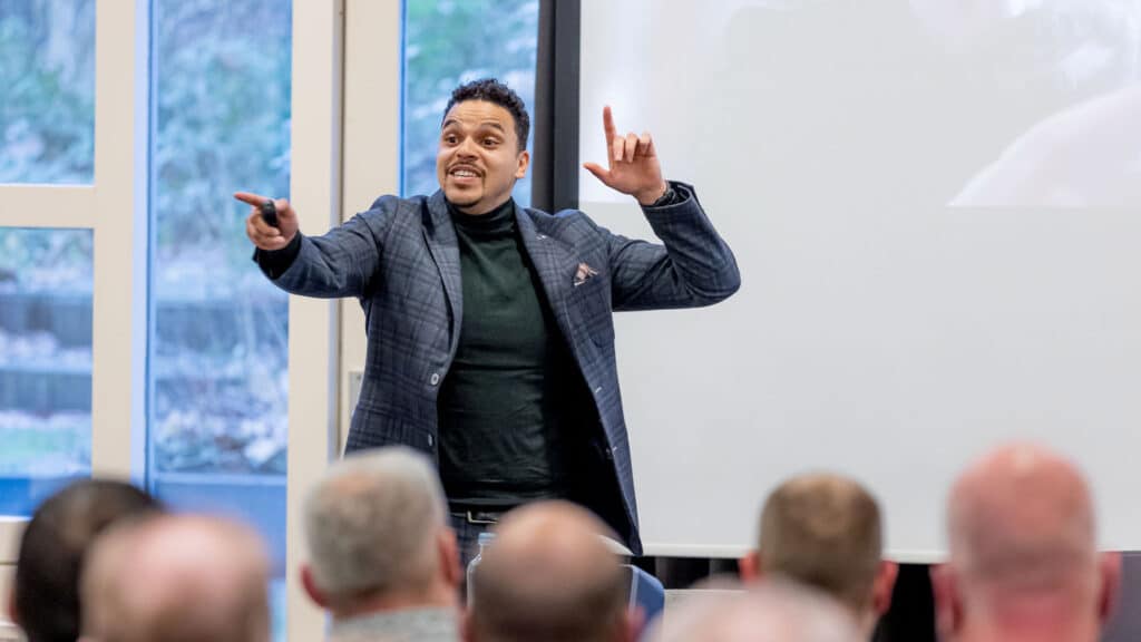 Alexandro Reyes-Rogrigues